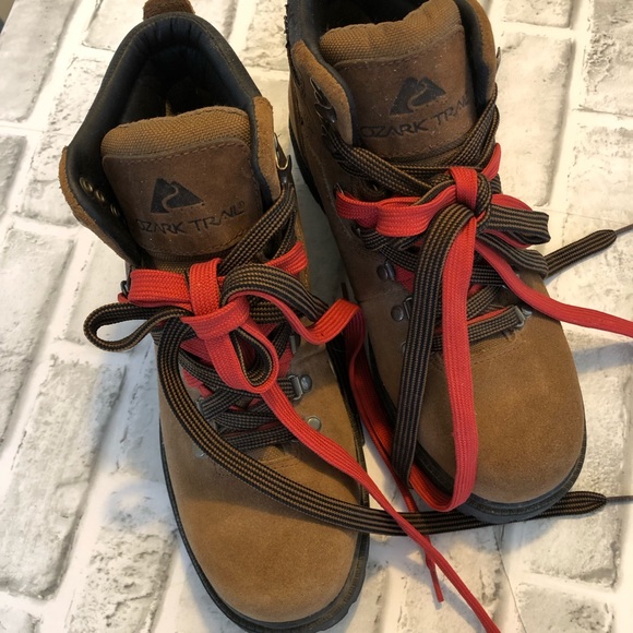 Ozark Trail Javelin leather hiking/work boots. - Picture 7 of 8